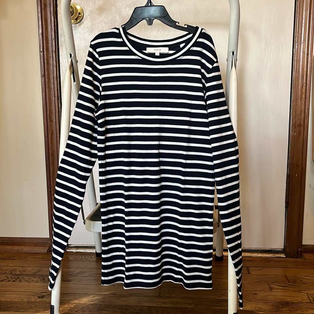 Vince long sleeve S Jersey material TShirt.  New in bag. Navy/Off White Striped